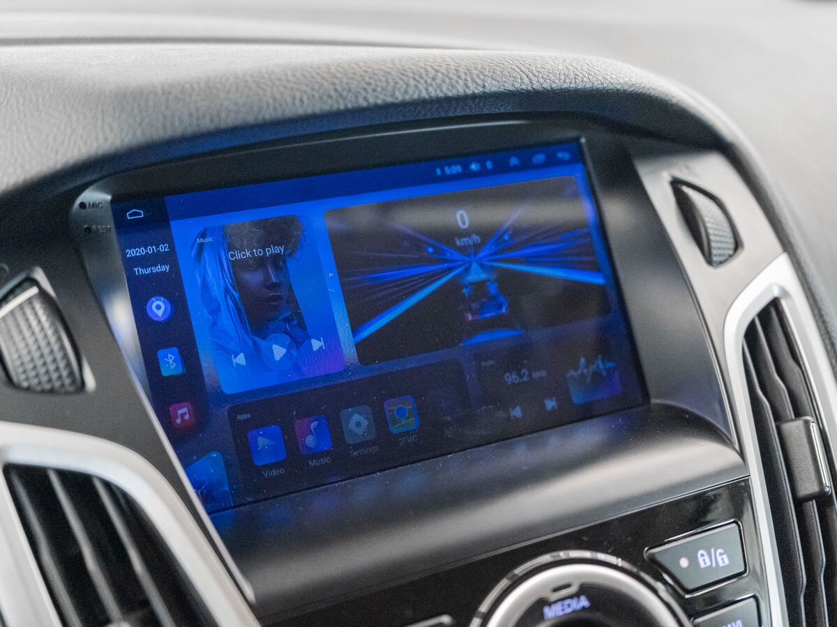 Ford Focus 2012 - фото автомобиля