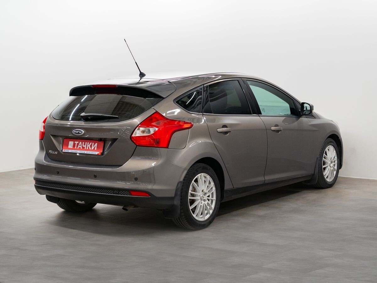 Ford Focus 2012 - фото автомобиля