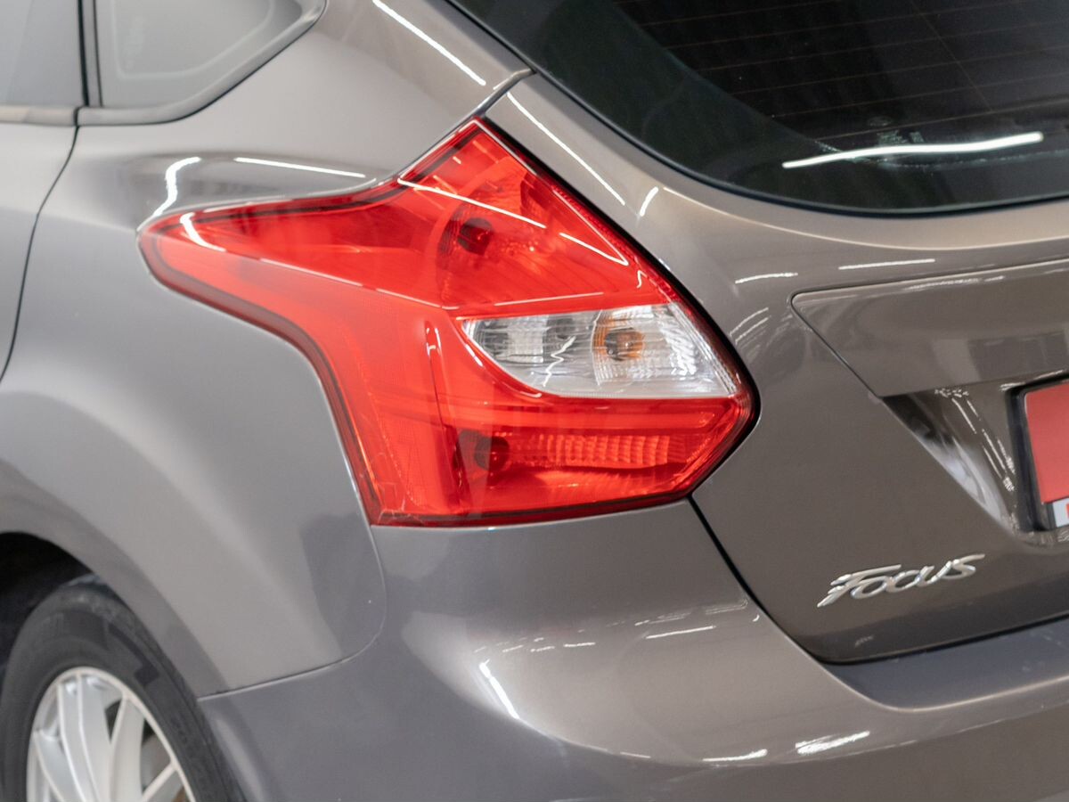 Ford Focus 2012 - фото автомобиля