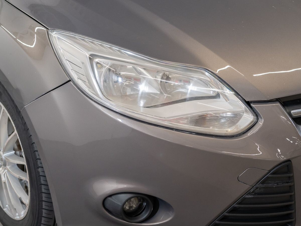 Ford Focus 2012 - фото автомобиля