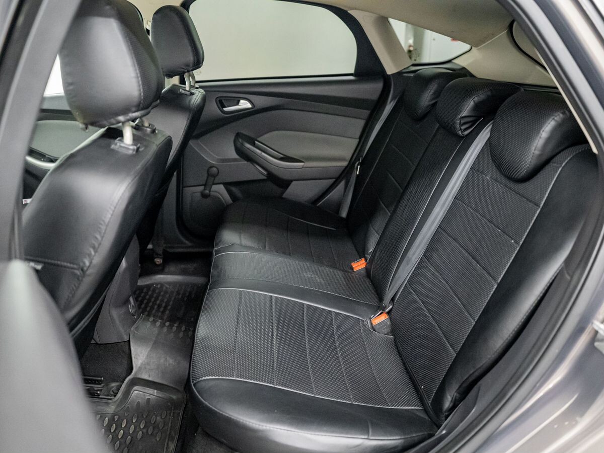 Ford Focus 2012 - фото автомобиля