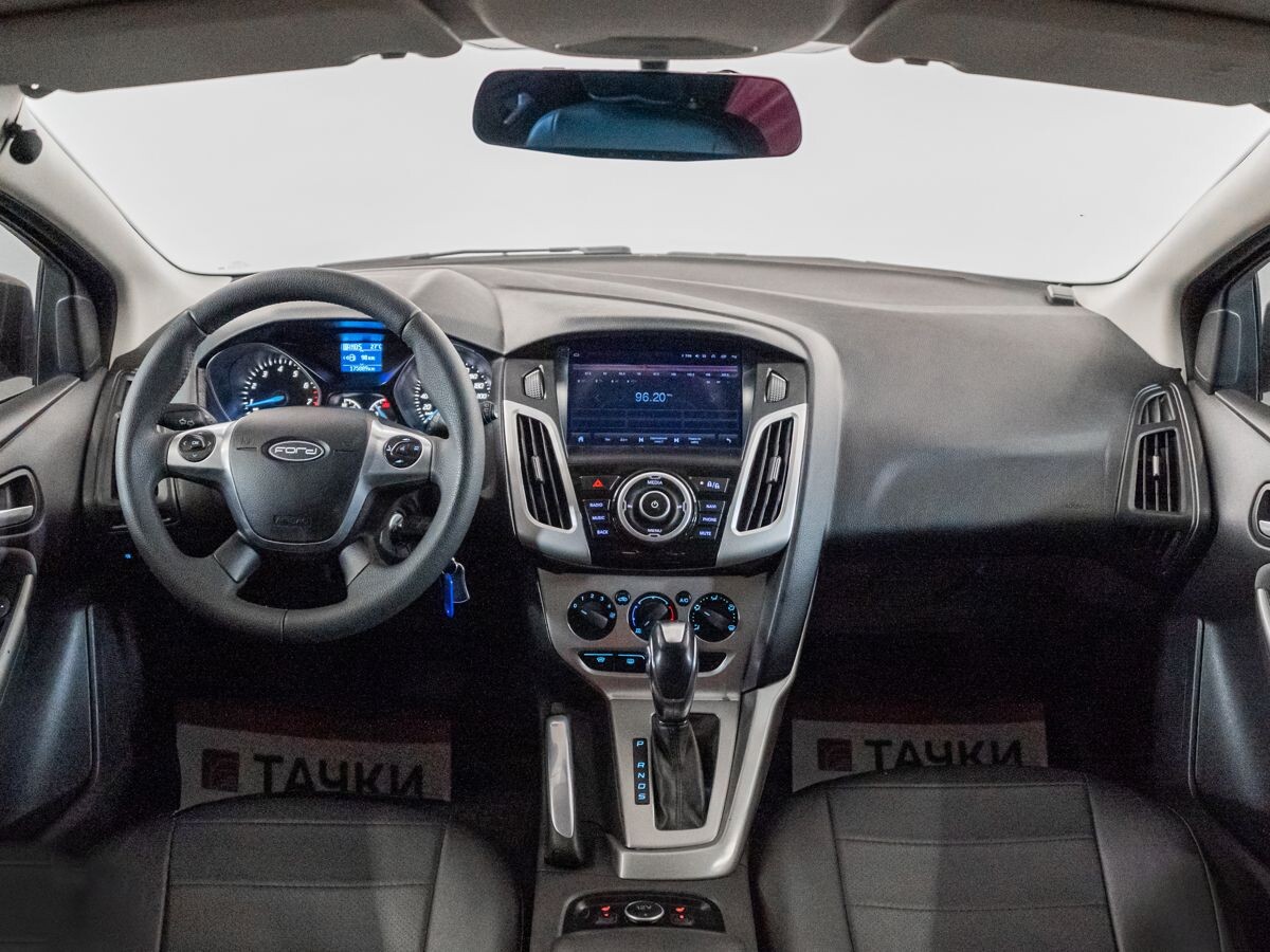 Ford Focus 2012 - фото автомобиля