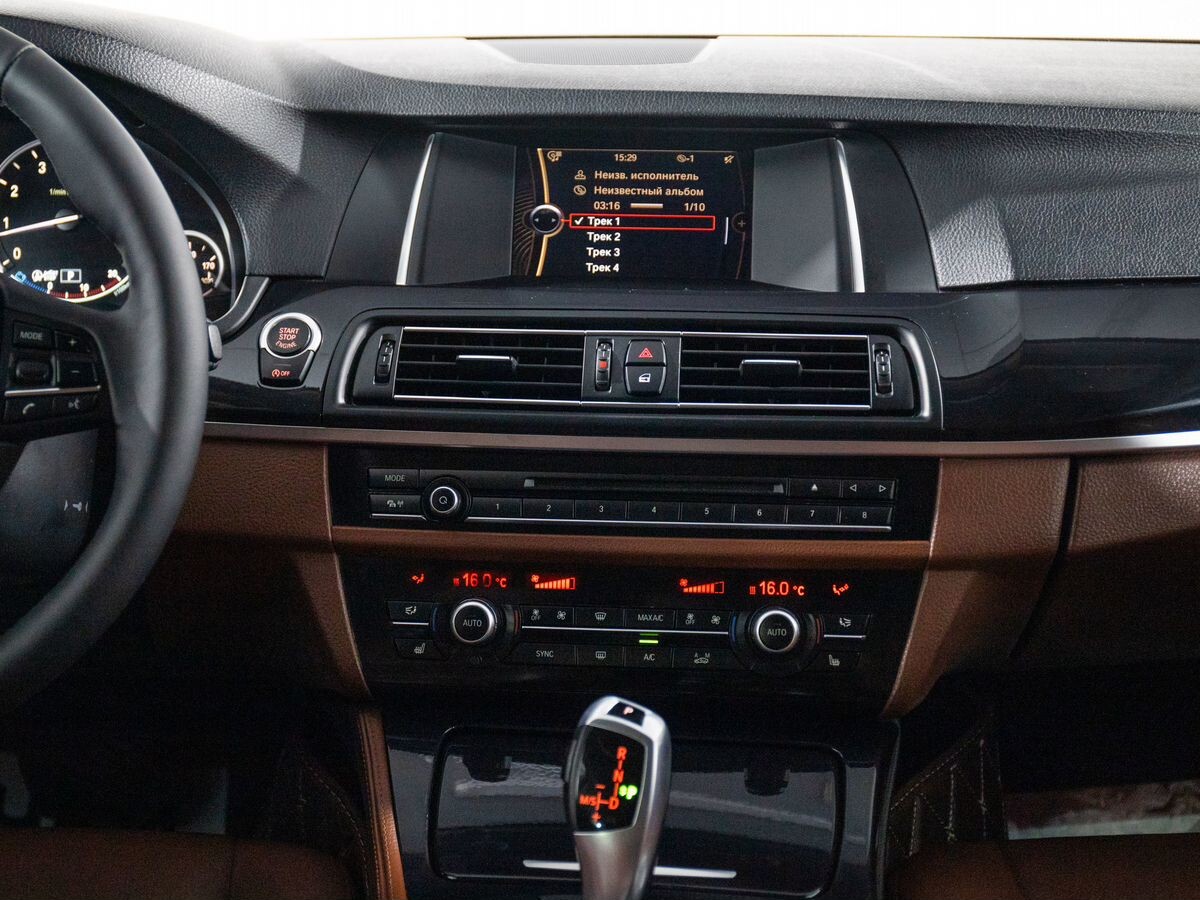 BMW 5 серии 2013 - фото автомобиля