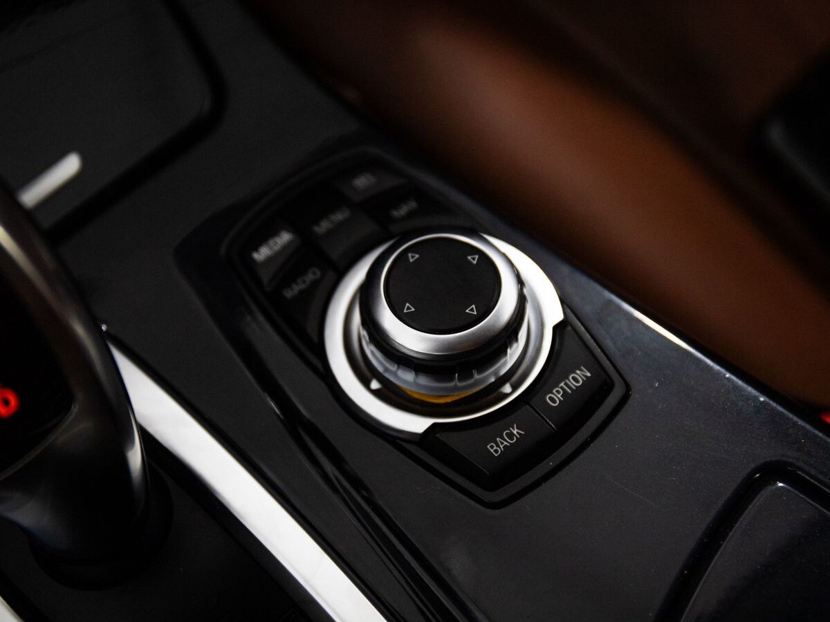 BMW 5 серии 2013 - фото автомобиля