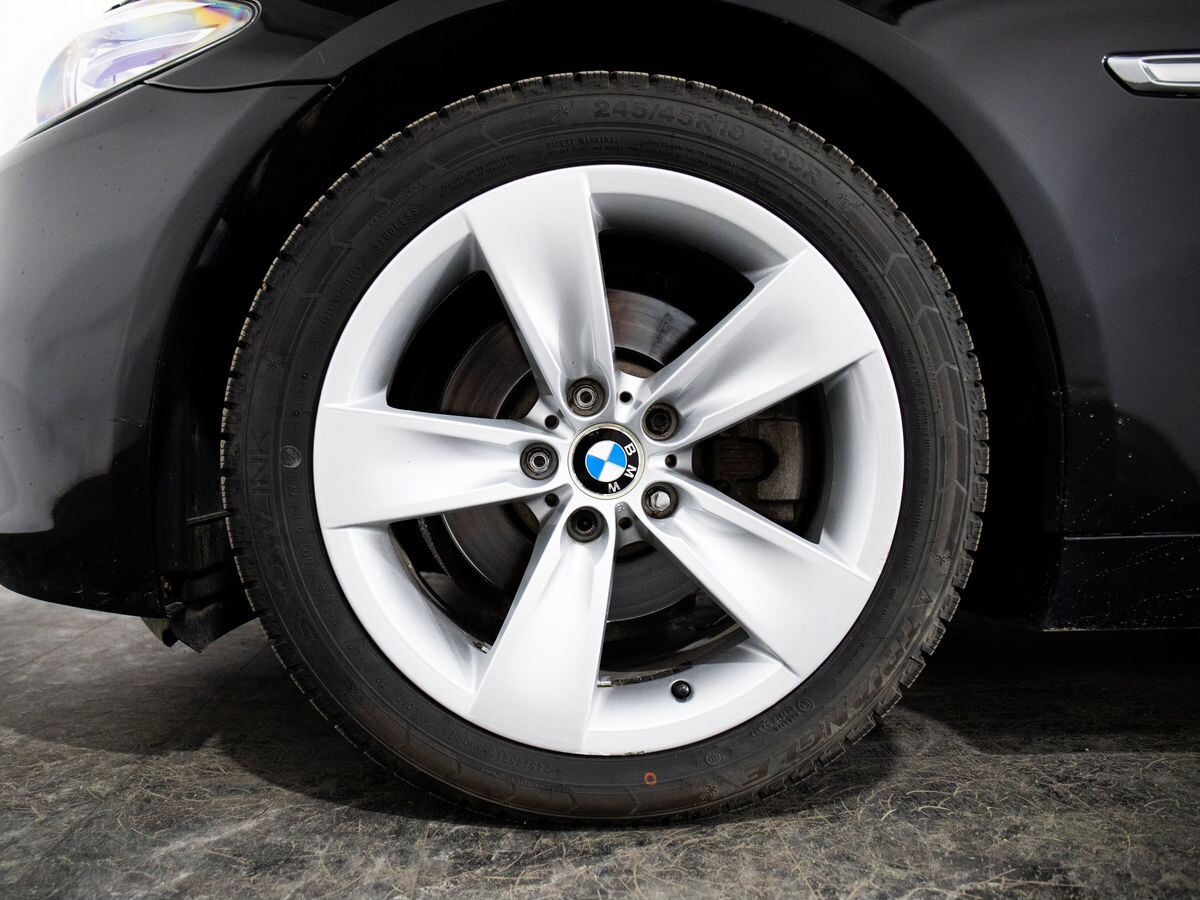 BMW 5 серии 2013 - фото автомобиля