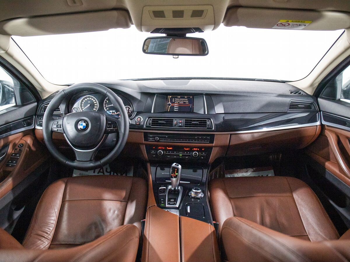 BMW 5 серии 2013 - фото автомобиля