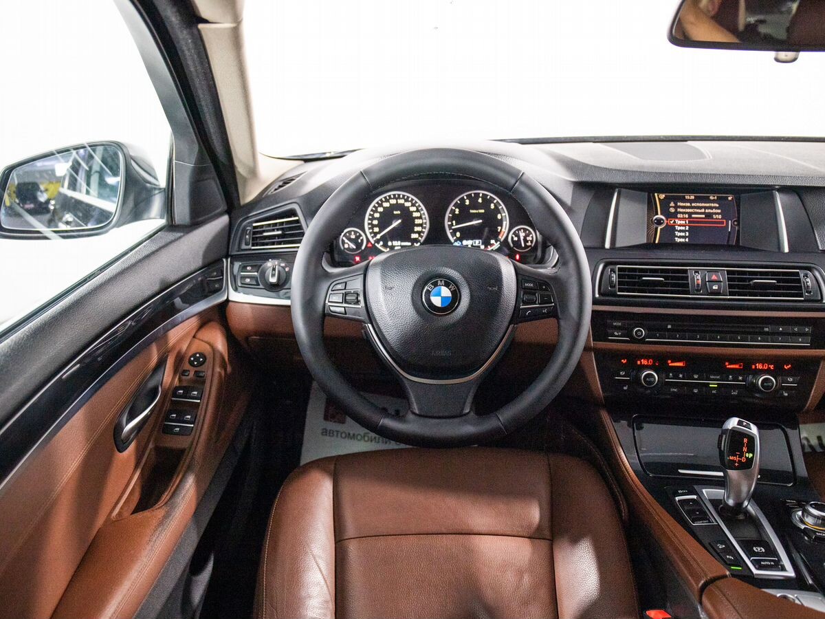 BMW 5 серии 2013 - фото автомобиля