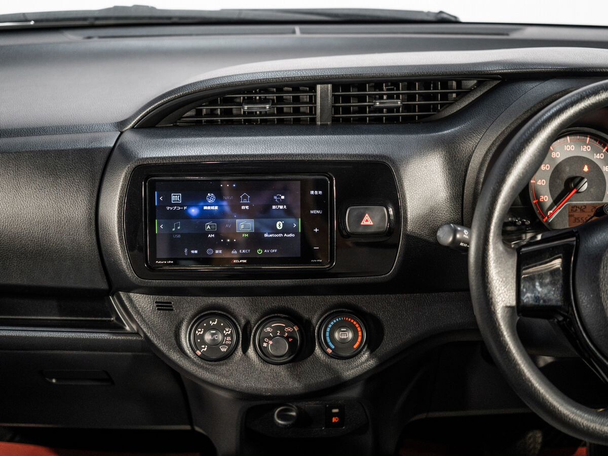 Toyota Vitz 2019 - фото автомобиля