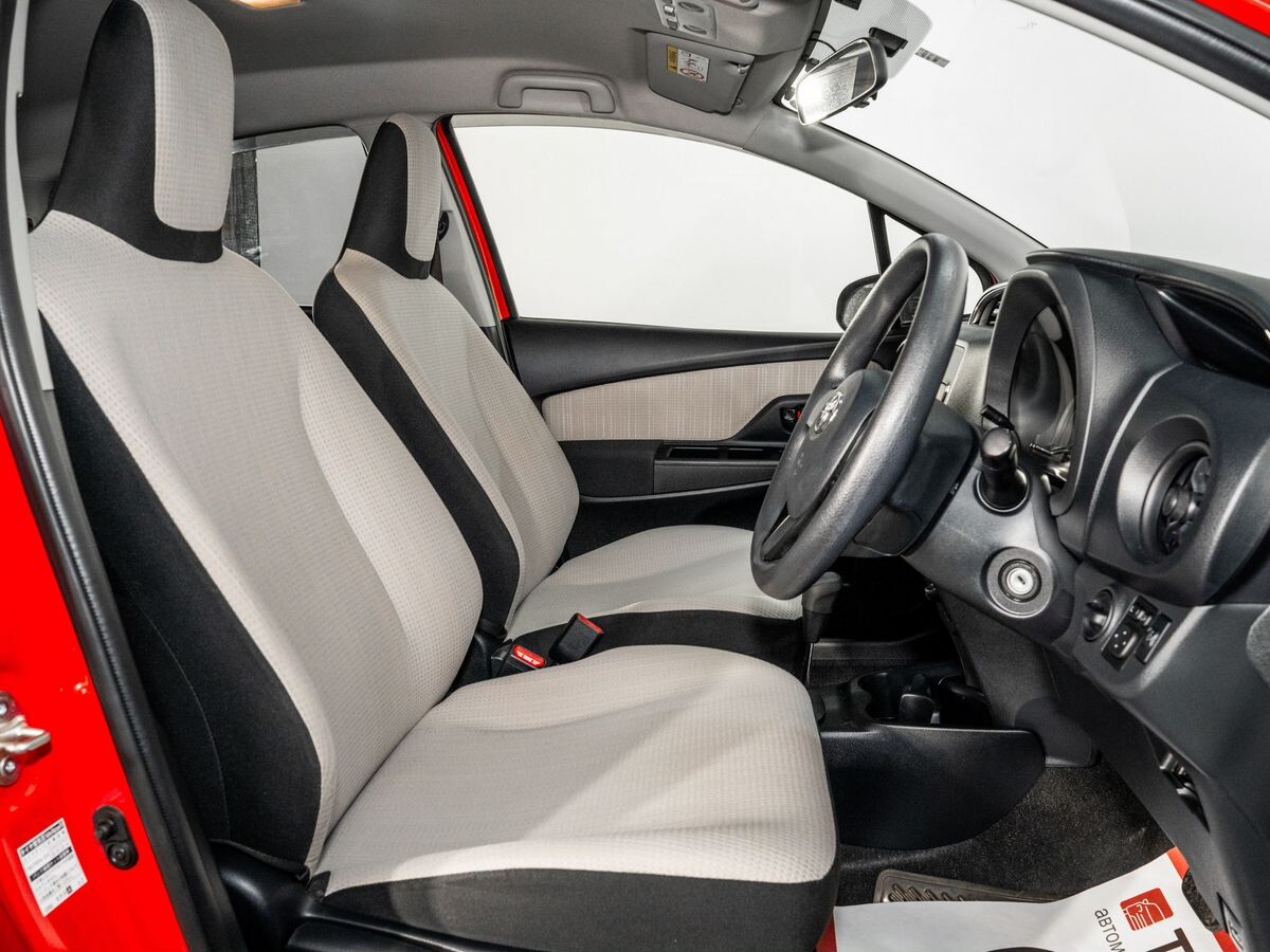 Toyota Vitz 2019 - фото автомобиля