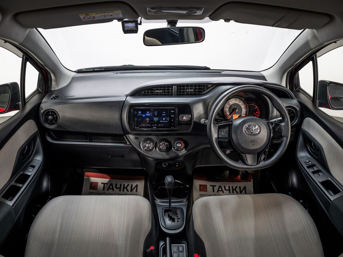 Toyota Vitz 2019 - фото автомобиля