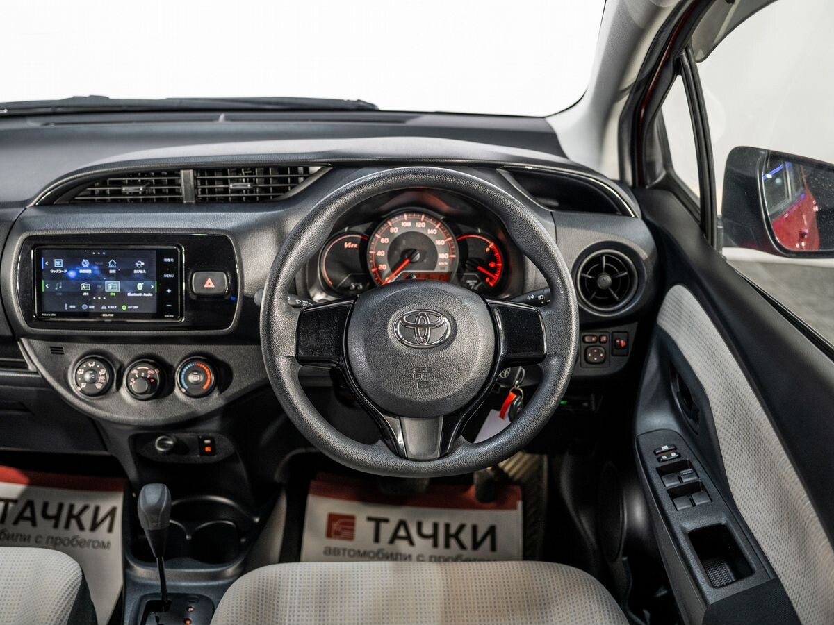 Toyota Vitz 2019 - фото автомобиля