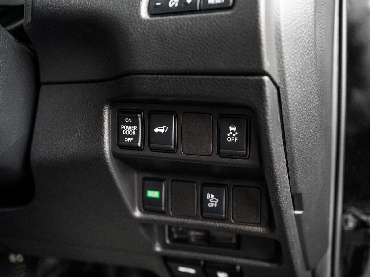 Nissan X-Trail 2019 - фото автомобиля