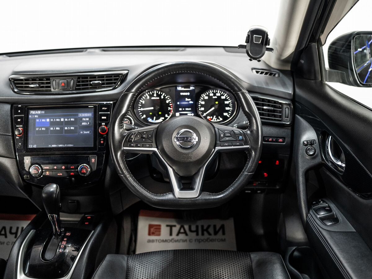 Nissan X-Trail 2019 - фото автомобиля