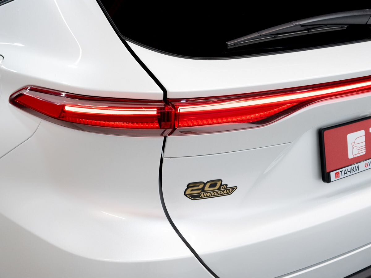 Toyota Harrier 2023 - фото автомобиля