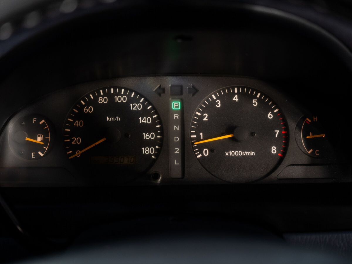 Toyota Ipsum 1995 - фото автомобиля