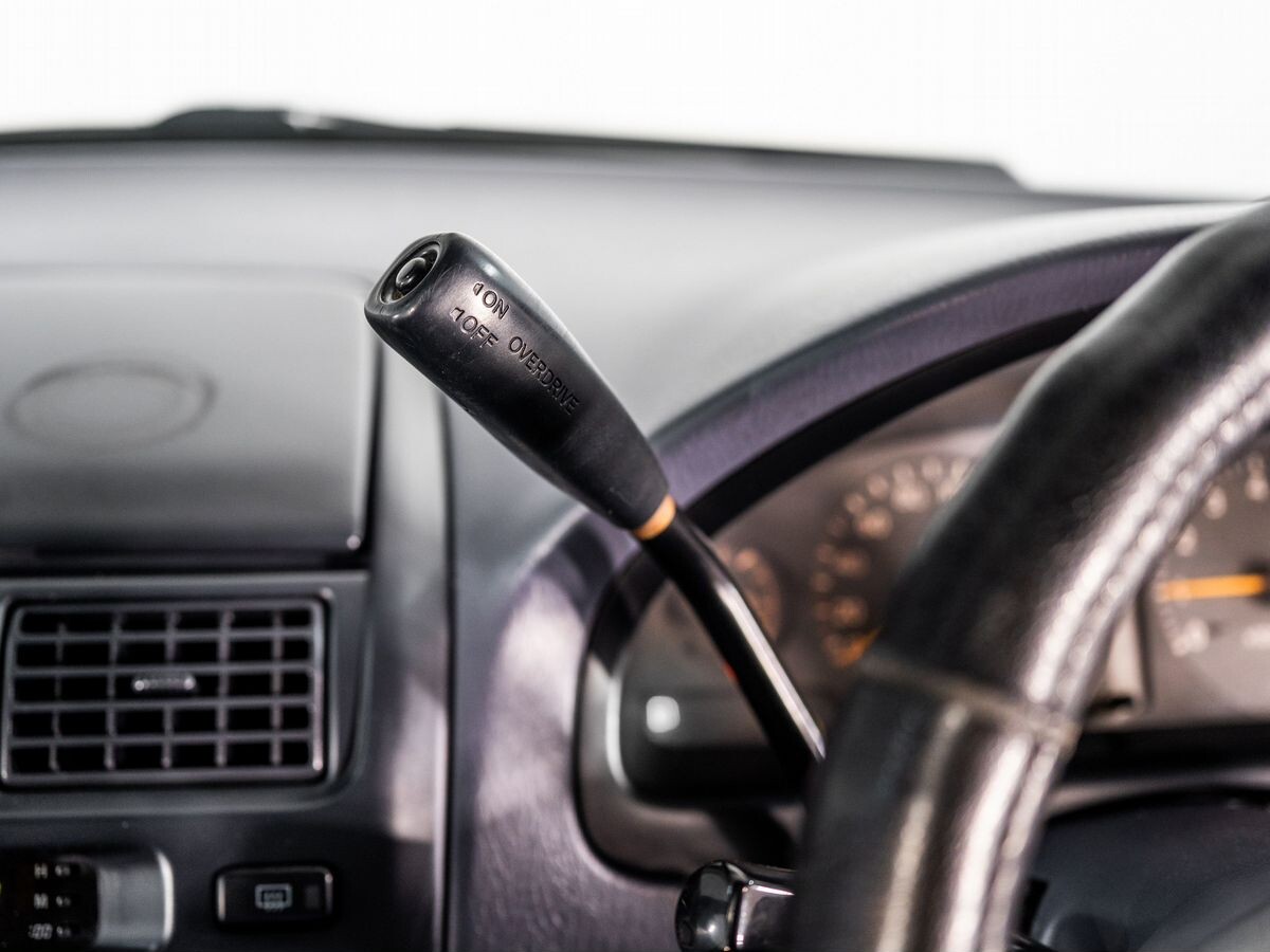 Toyota Ipsum 1995 - фото автомобиля