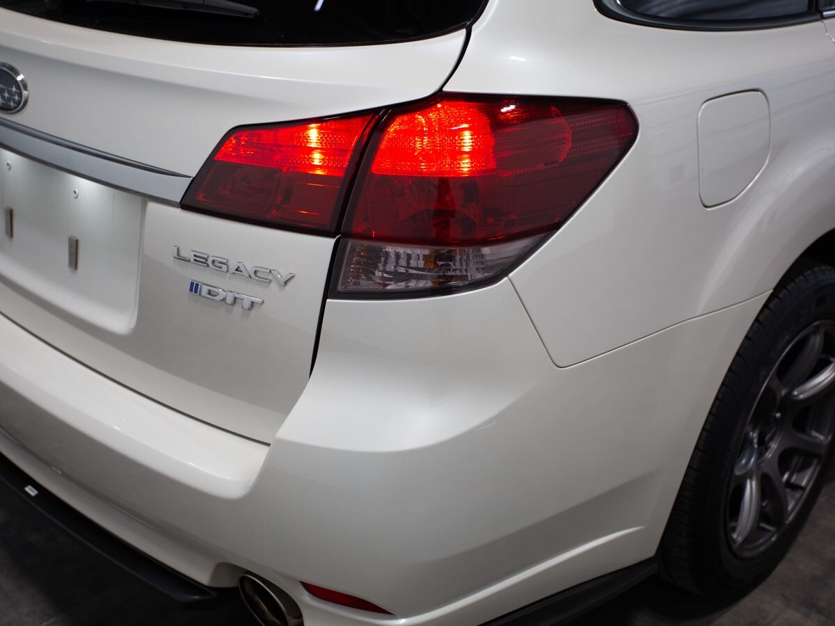 Subaru Legacy 2013 - фото автомобиля