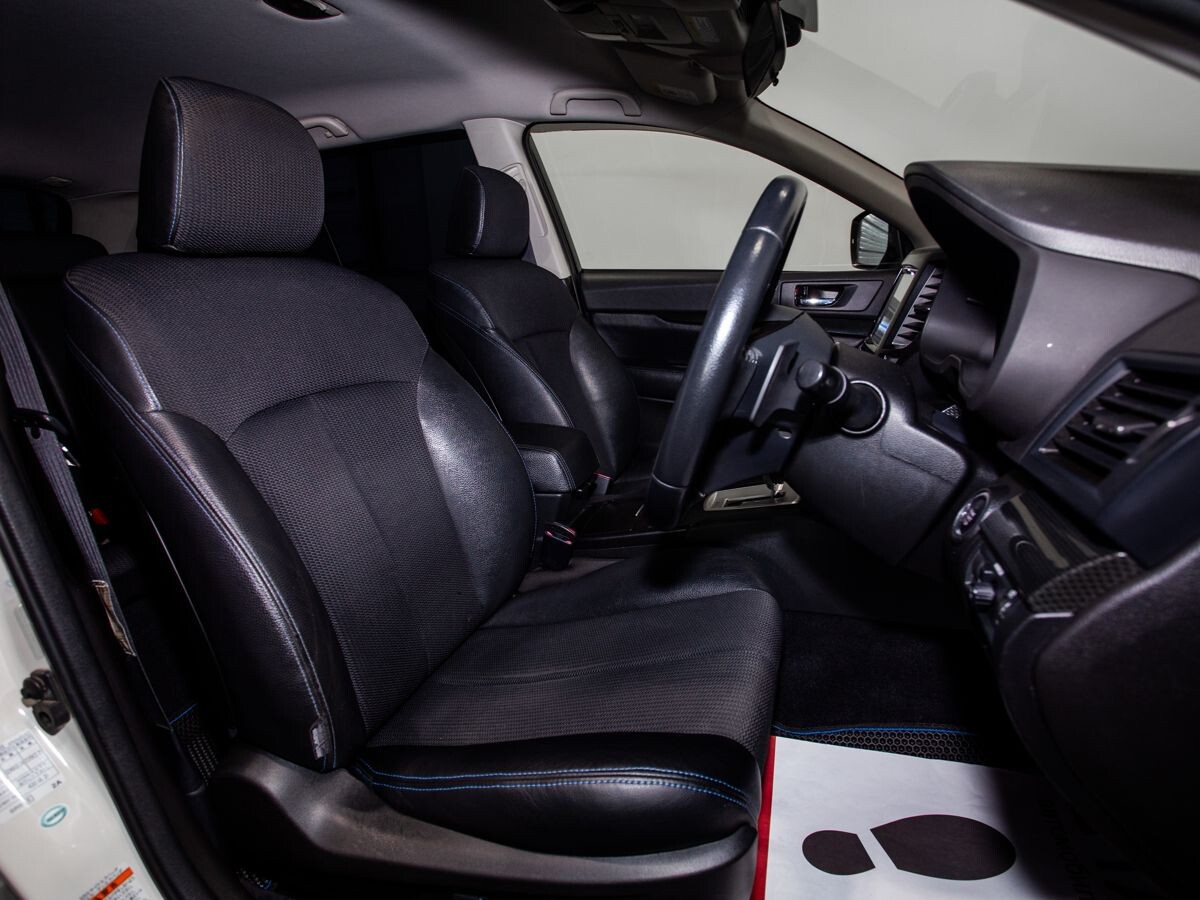 Subaru Legacy 2013 - фото автомобиля