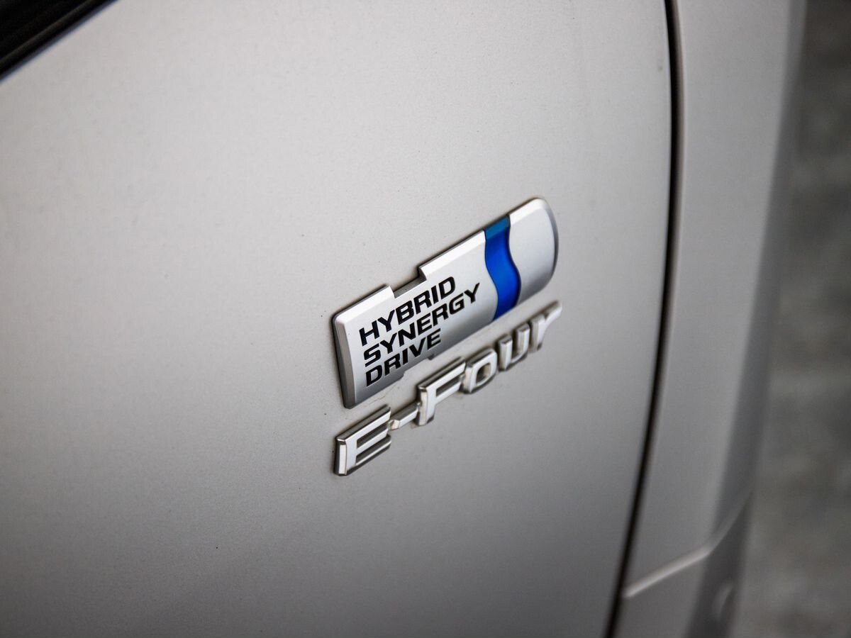 Toyota Vellfire 2017 - фото автомобиля