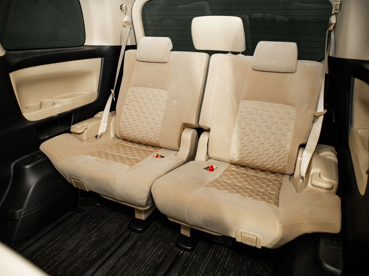 Toyota Vellfire 2017 - фото автомобиля