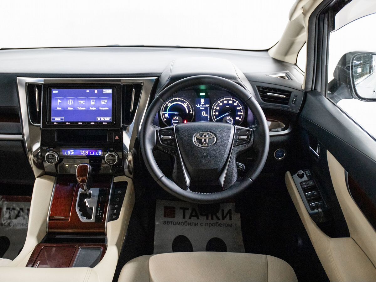 Toyota Vellfire 2017 - фото автомобиля