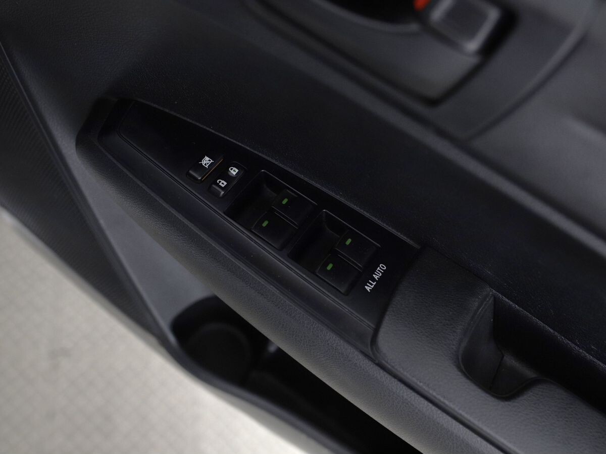 Toyota Corolla 2017 - фото автомобиля