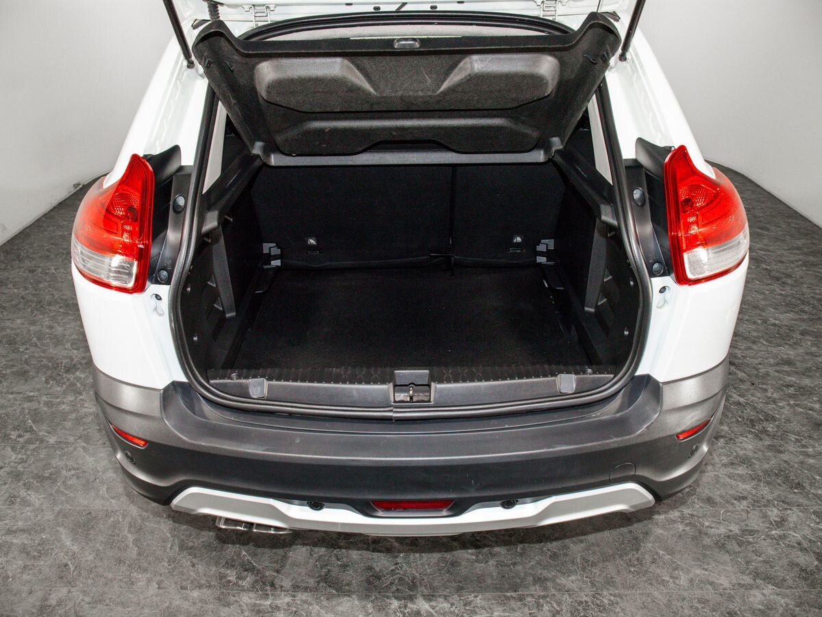 Lada (ВАЗ) XRAY 2020 - фото автомобиля