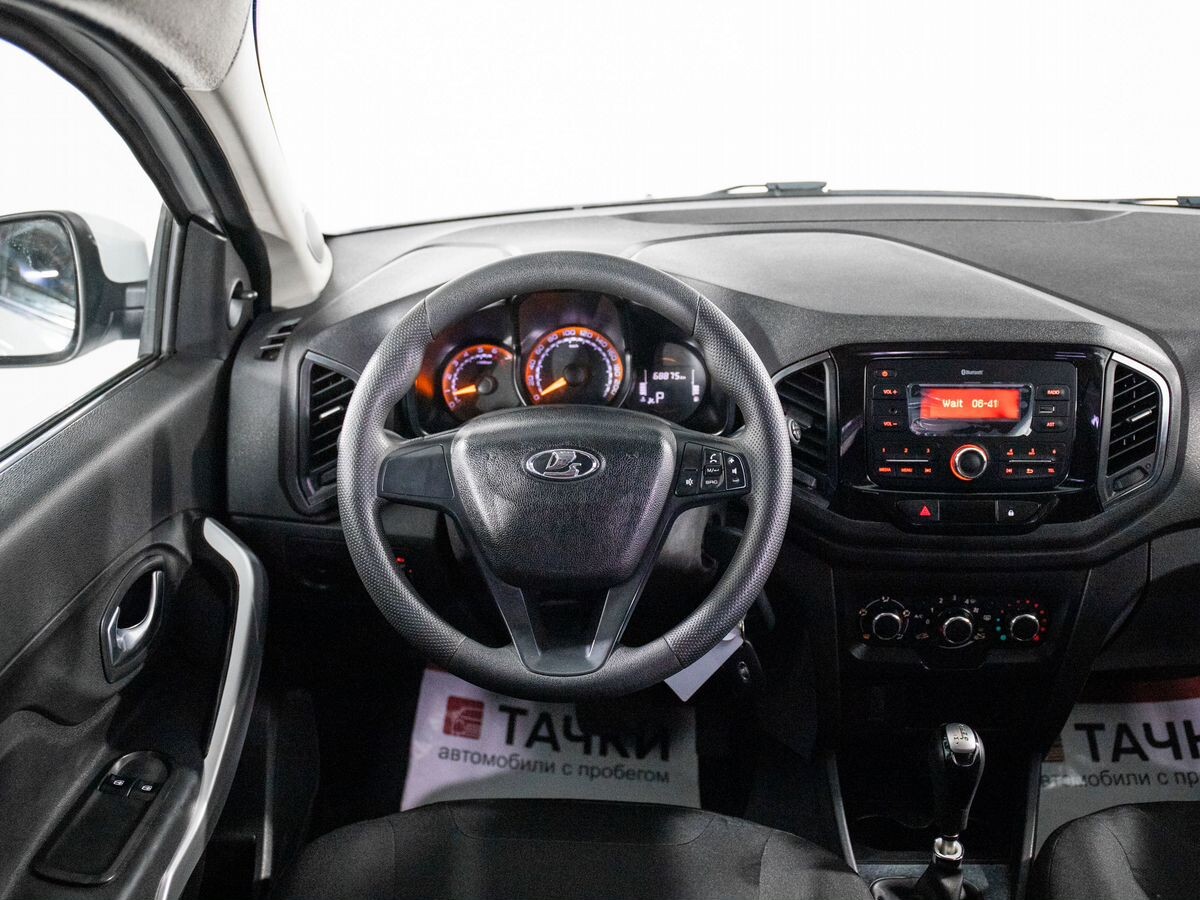 Lada (ВАЗ) XRAY 2020 - фото автомобиля