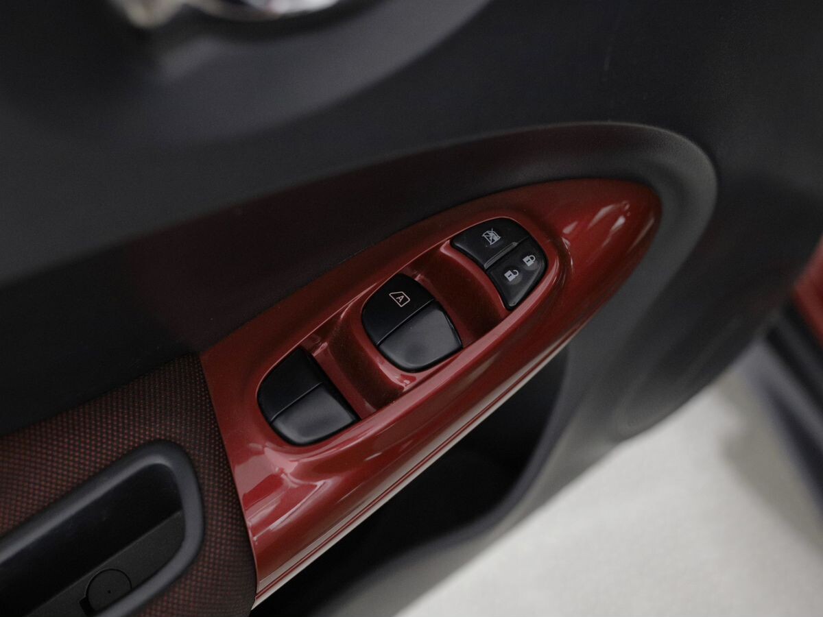 Nissan Juke 2013 - фото автомобиля