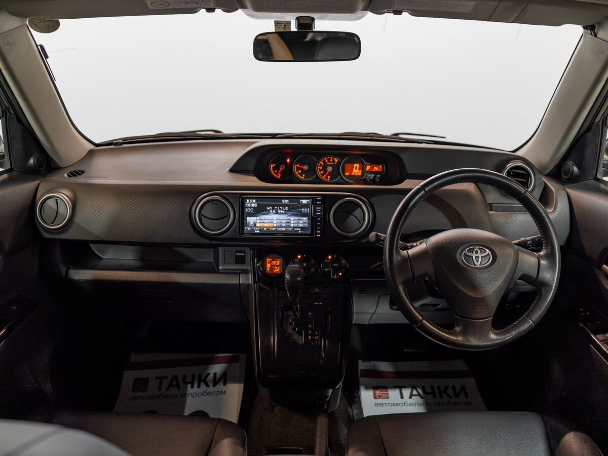 Toyota Corolla Rumion 2013 - фото автомобиля