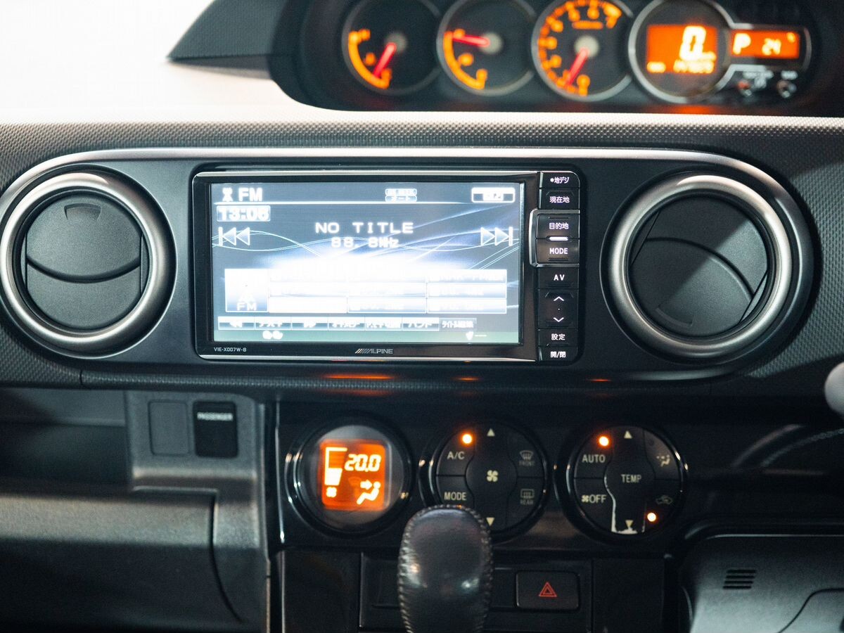 Toyota Corolla Rumion 2013 - фото автомобиля