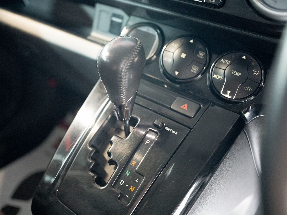 Toyota Corolla Rumion 2013 - фото автомобиля