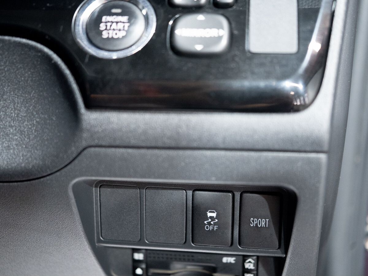 Toyota Corolla Rumion 2013 - фото автомобиля