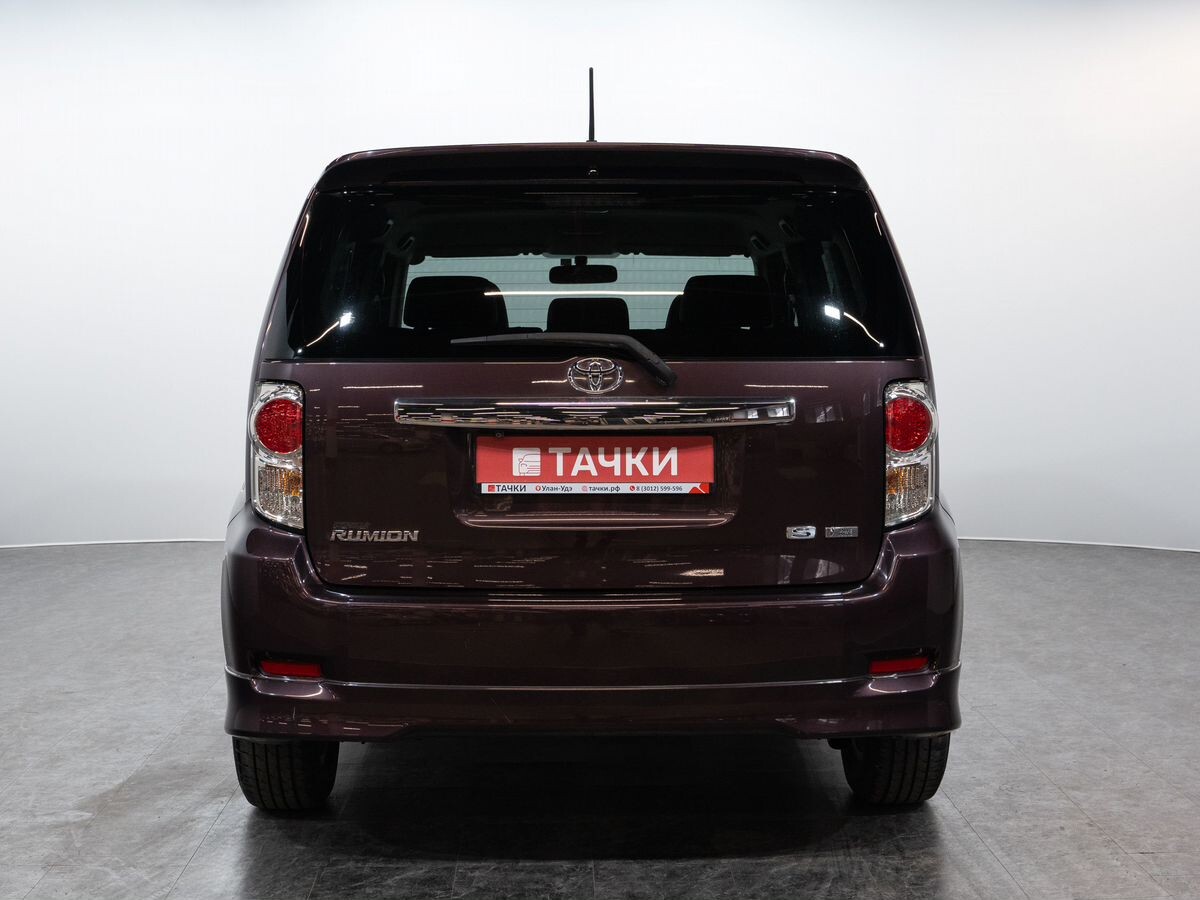 Toyota Corolla Rumion 2013 - фото автомобиля