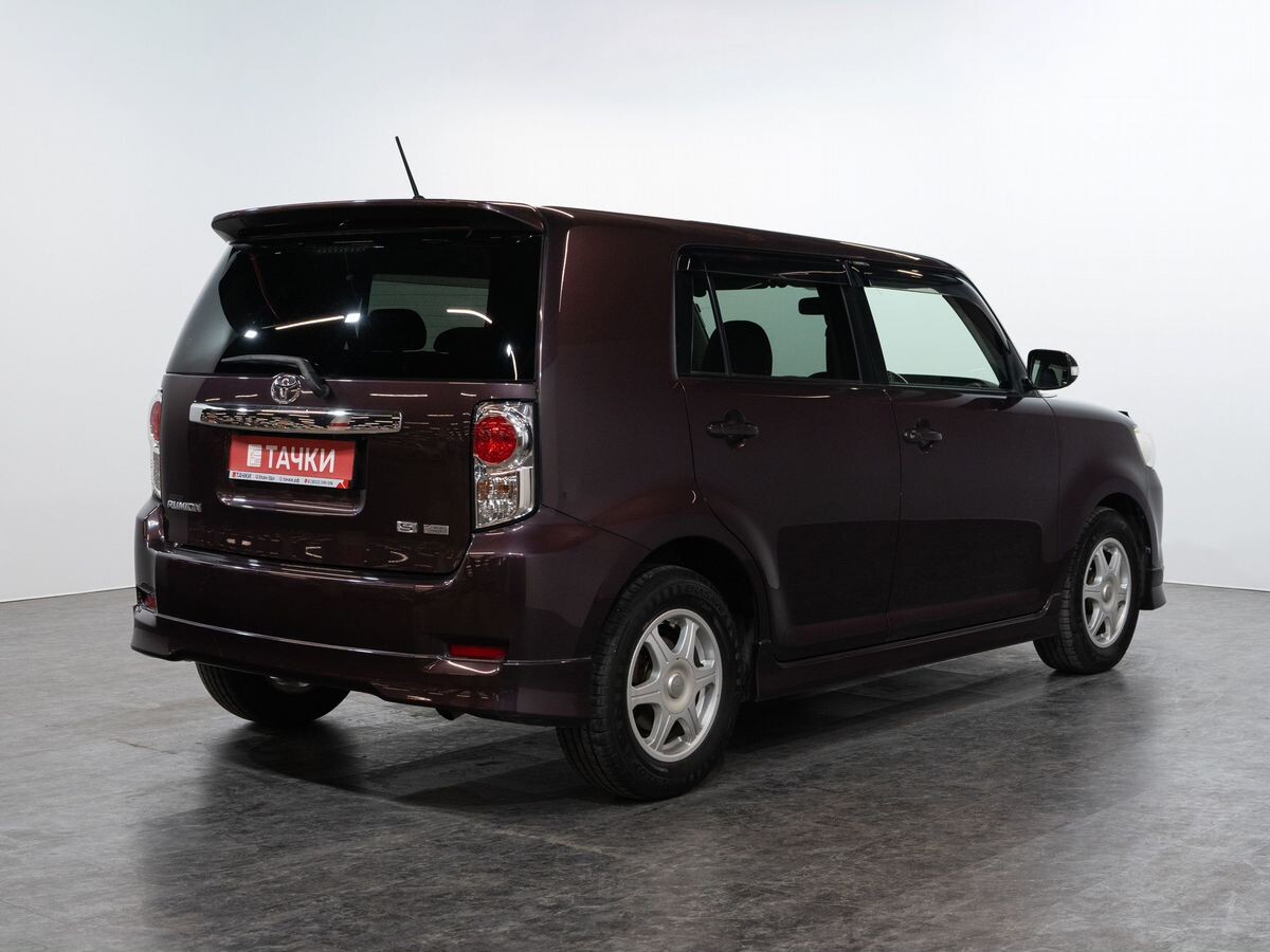 Toyota Corolla Rumion 2013 - фото автомобиля