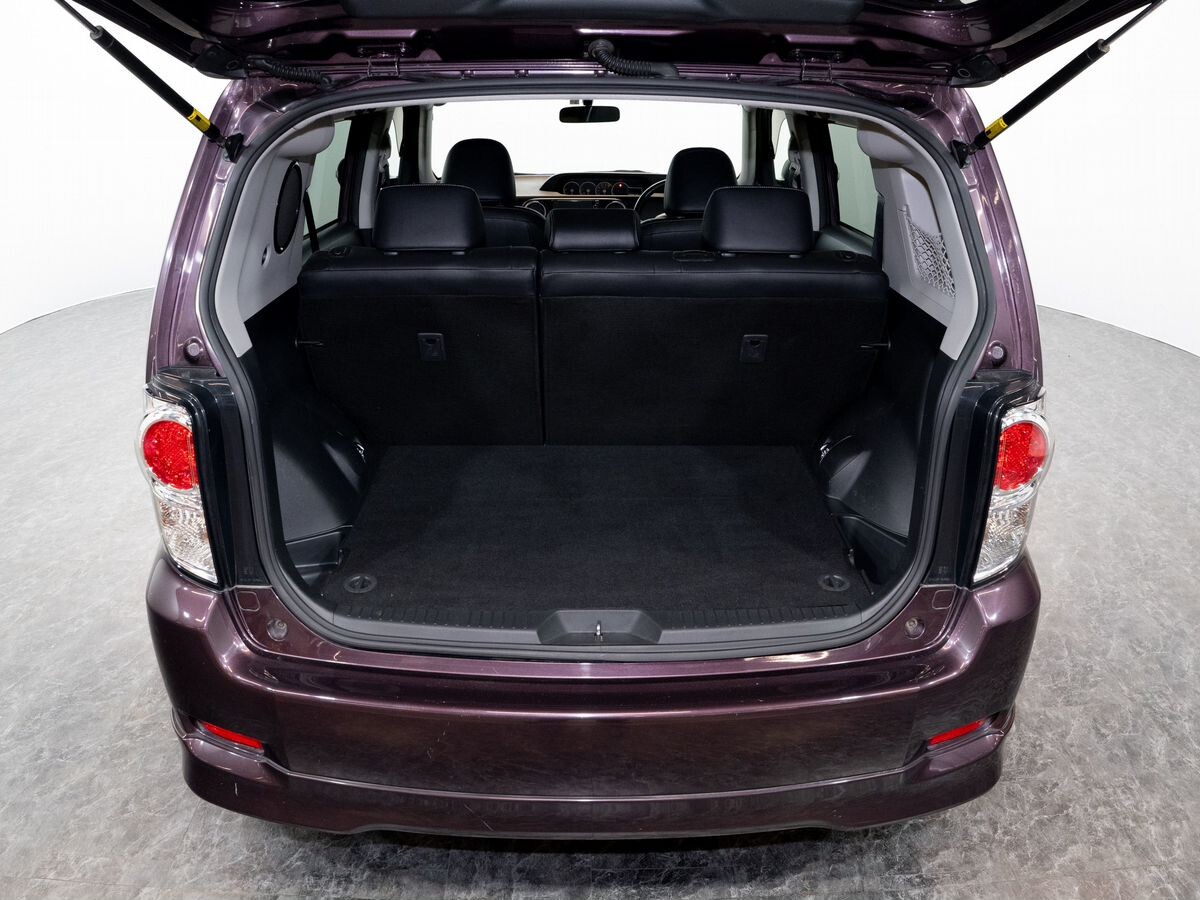 Toyota Corolla Rumion 2013 - фото автомобиля