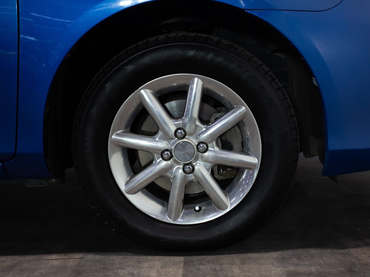 Toyota Corolla 2009 - фото автомобиля