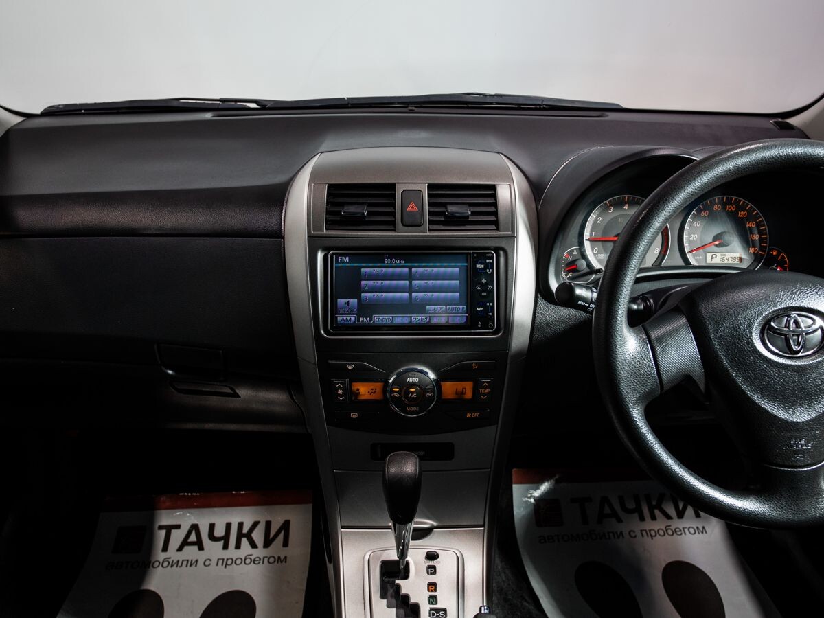 Toyota Corolla 2009 - фото автомобиля