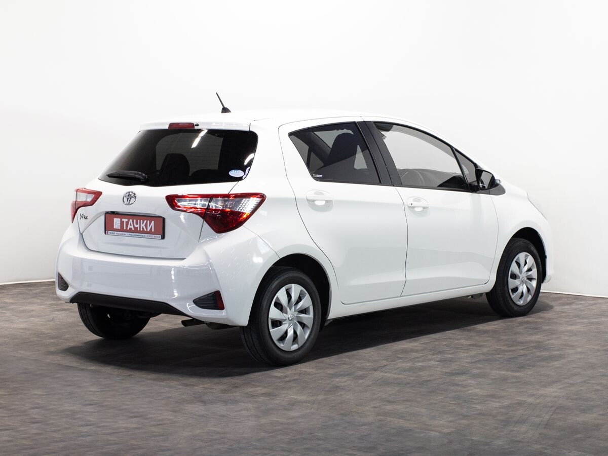 Toyota Vitz 2019 - фото автомобиля
