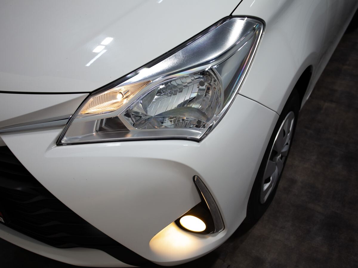 Toyota Vitz 2019 - фото автомобиля