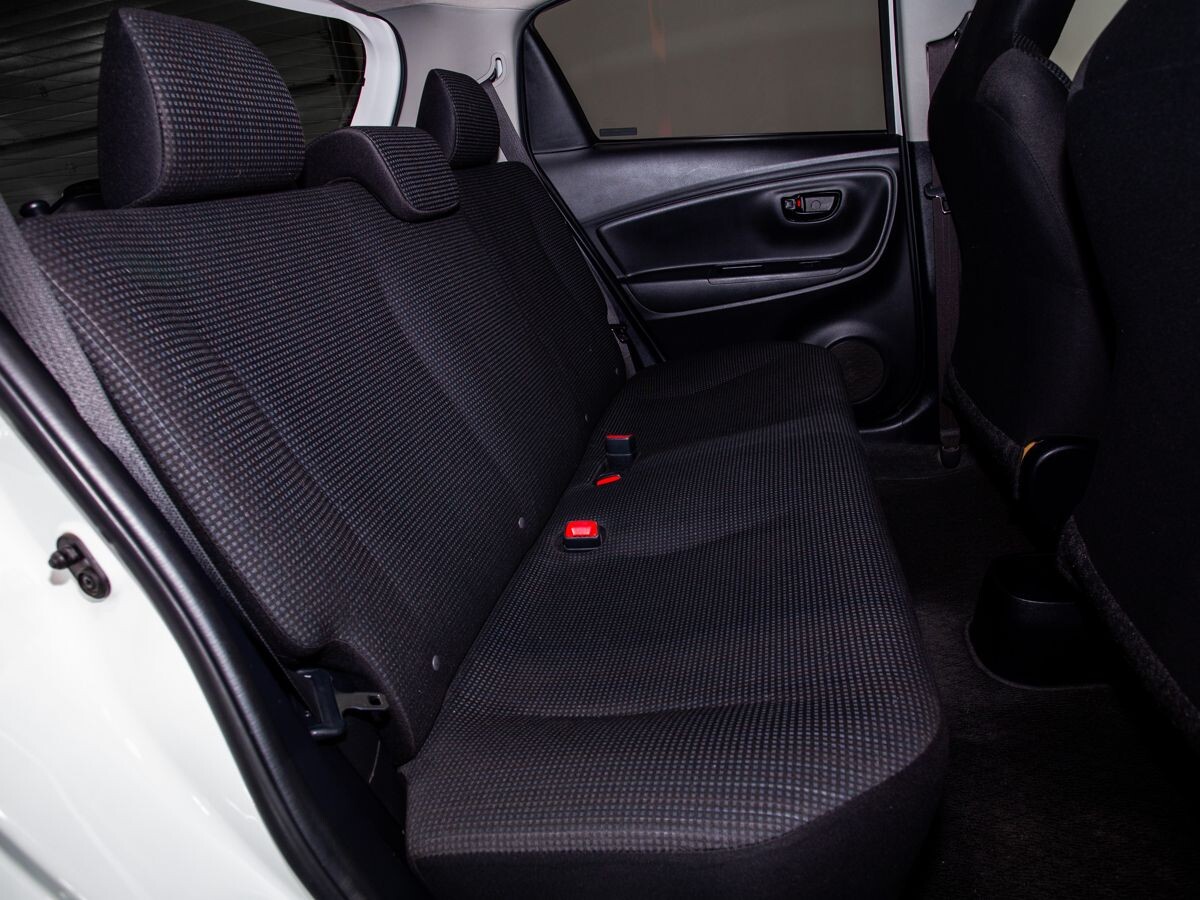 Toyota Vitz 2019 - фото автомобиля