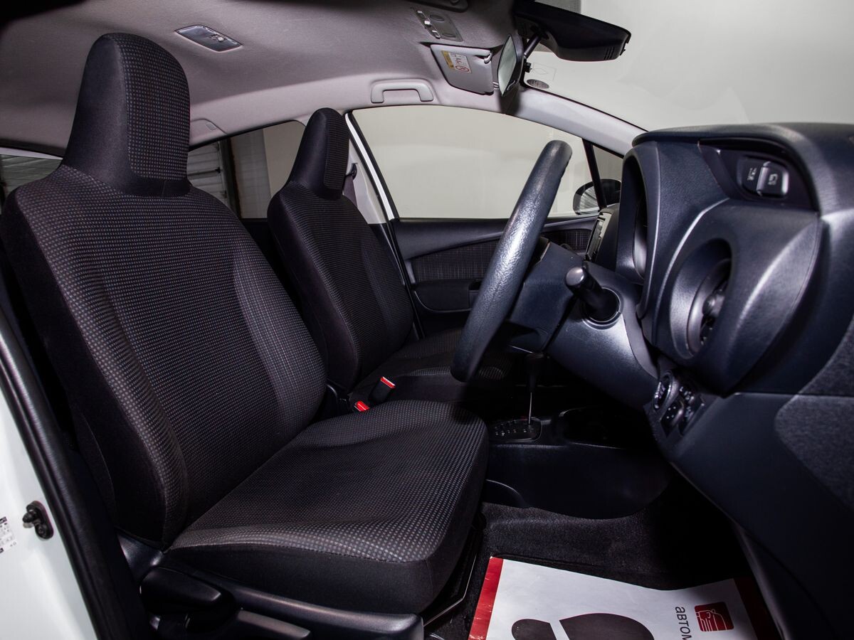 Toyota Vitz 2019 - фото автомобиля