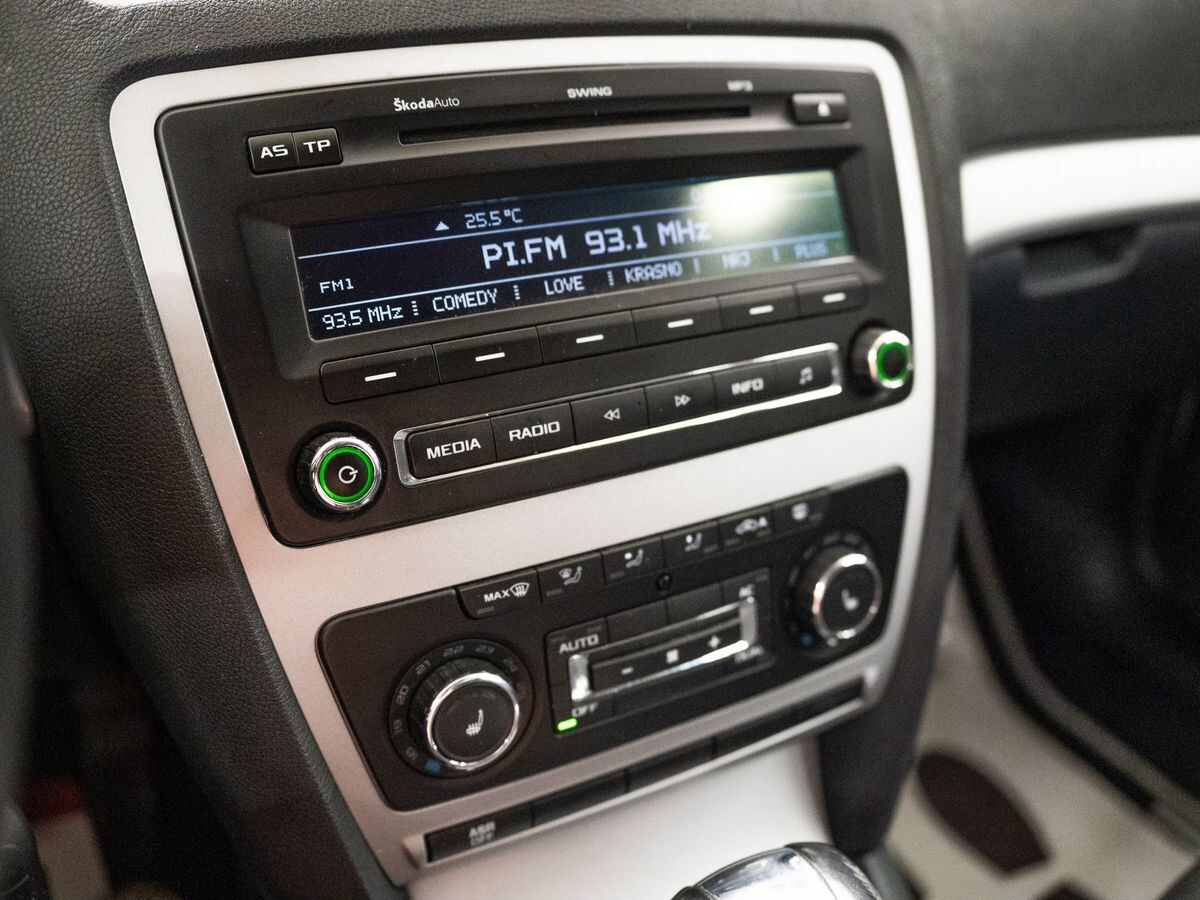 Skoda Octavia 2012 - фото автомобиля