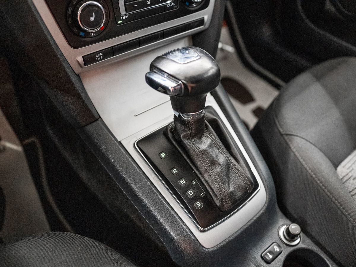 Skoda Octavia 2012 - фото автомобиля