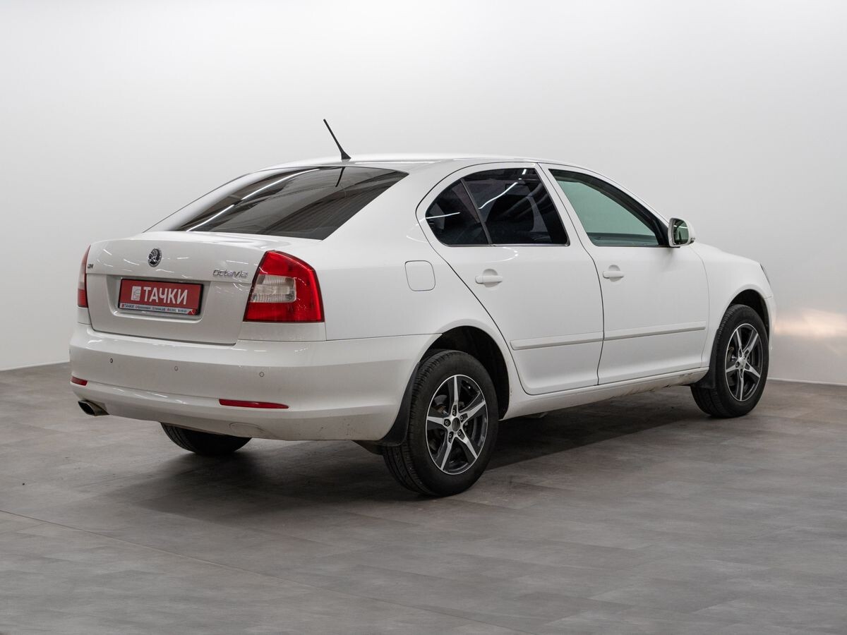 Skoda Octavia 2012 - фото автомобиля