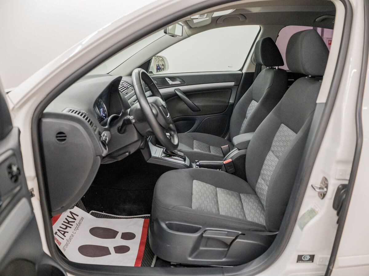 Skoda Octavia 2012 - фото автомобиля