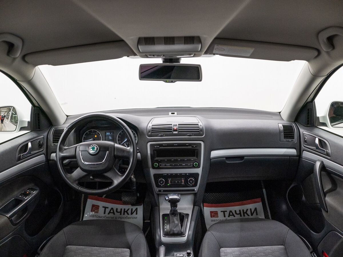 Skoda Octavia 2012 - фото автомобиля