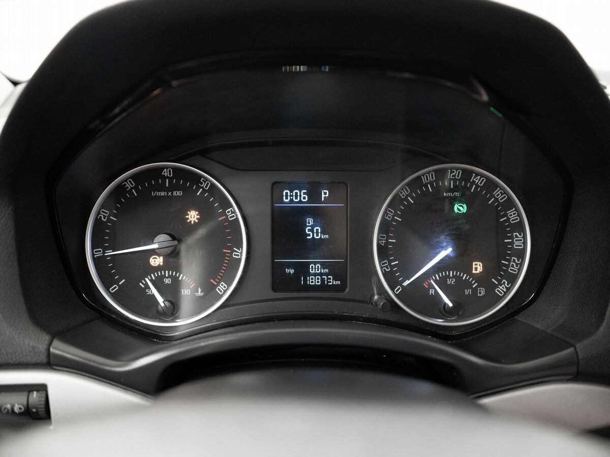 Skoda Octavia 2012 - фото автомобиля