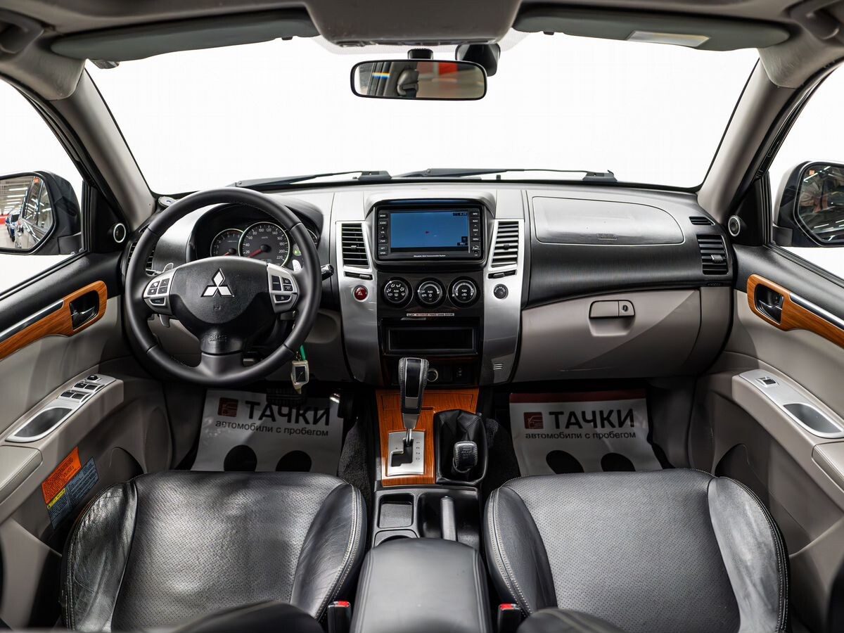 Mitsubishi Pajero Sport 2009 - фото автомобиля