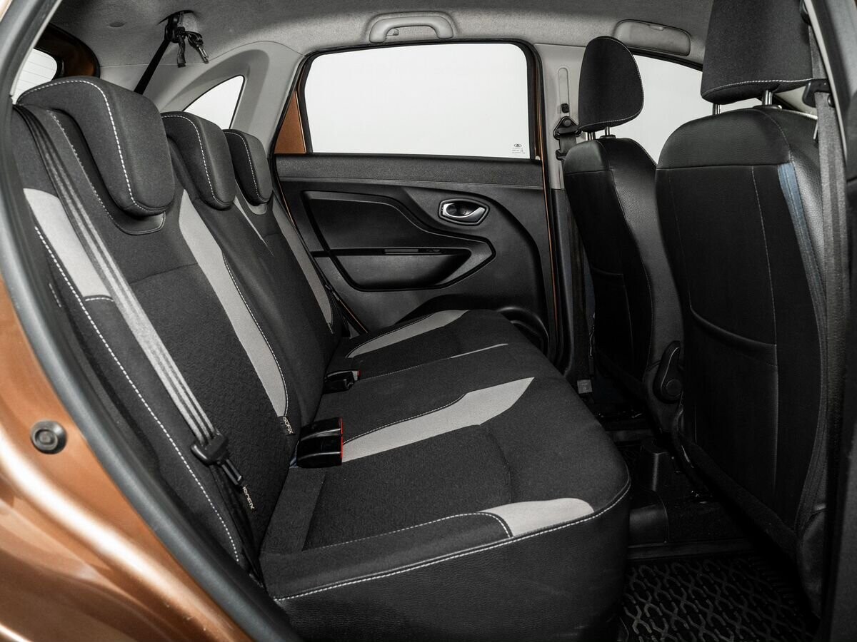 Lada (ВАЗ) XRAY 2017 - фото автомобиля